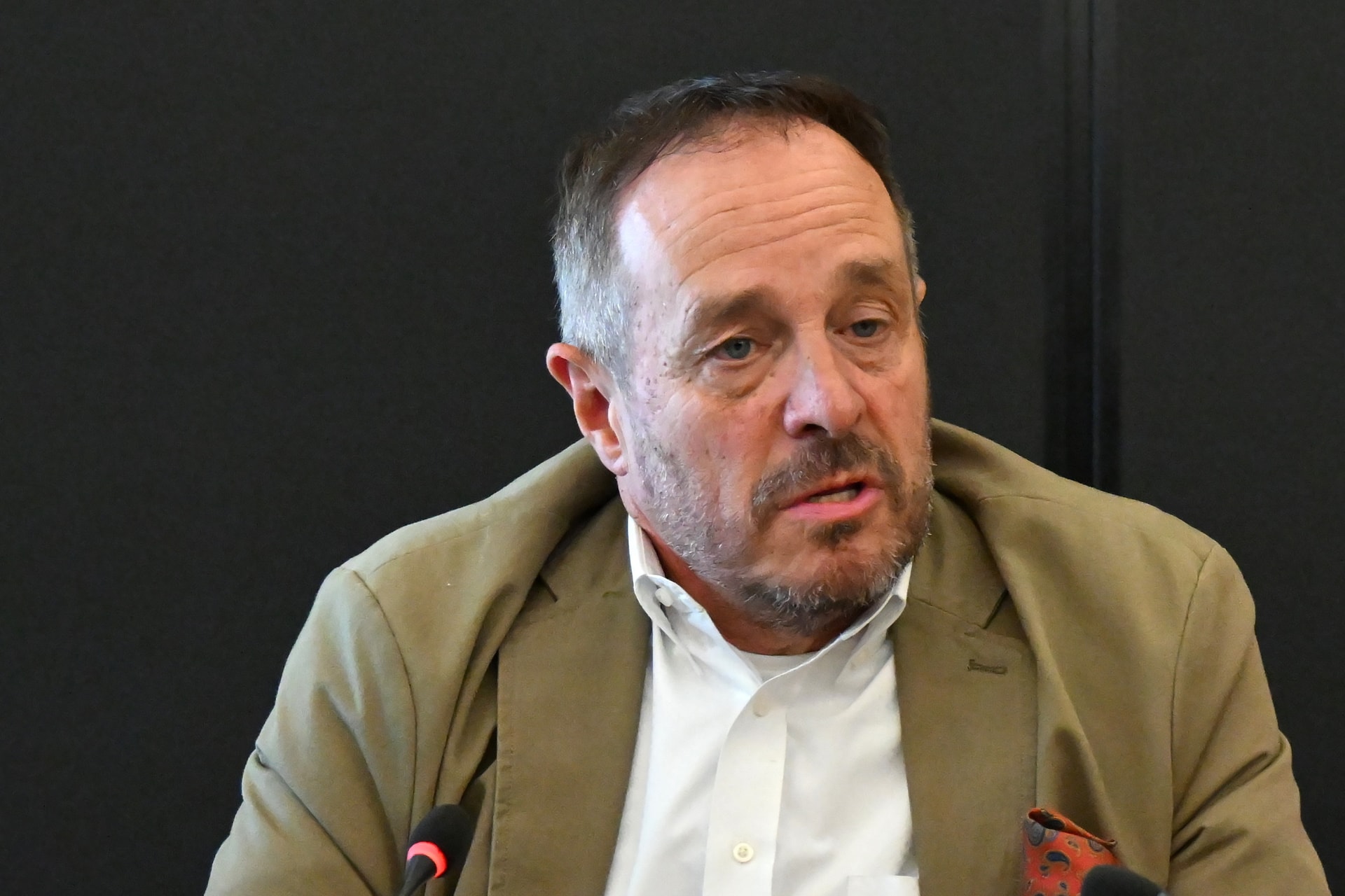 Hölvényi György: Civilizációs szomorújáték nemes sportversengés helyett