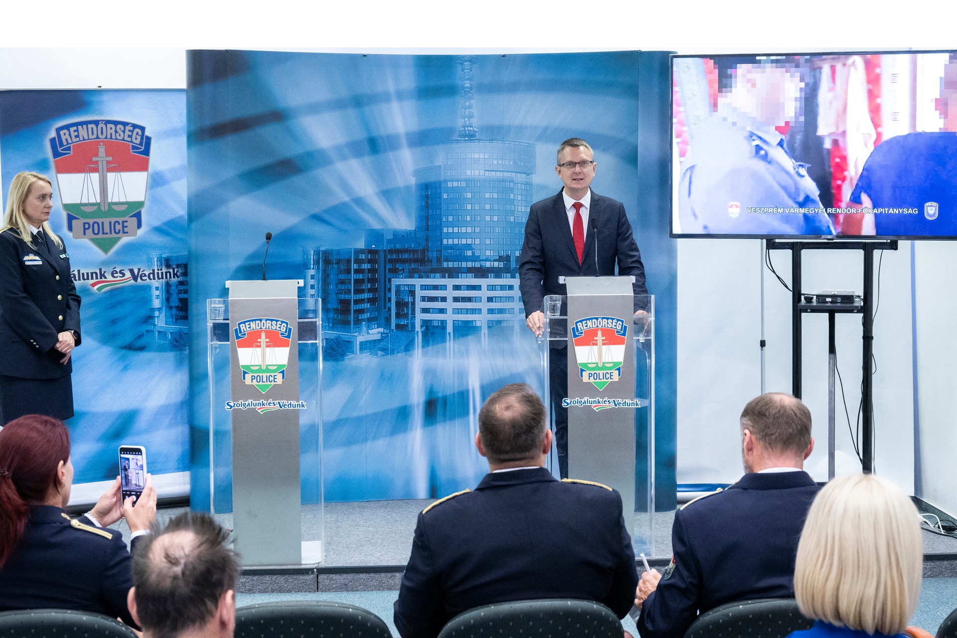Rétvári Bence: Hét szerrel bővült a tiltott dizájner drogok listája