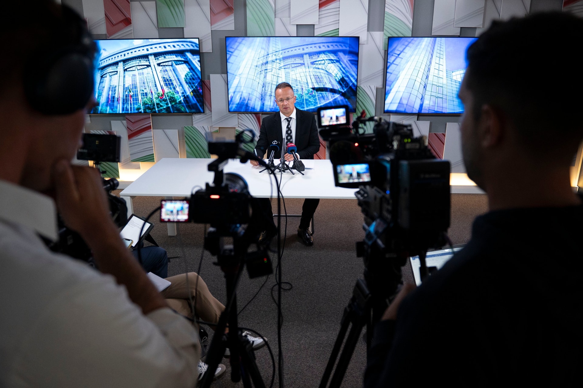 Szijjártó Péter: Az EU tétlenül nézi, hogy Ukrajna a magyar és a szlovák energiabiztonsággal szórakozik