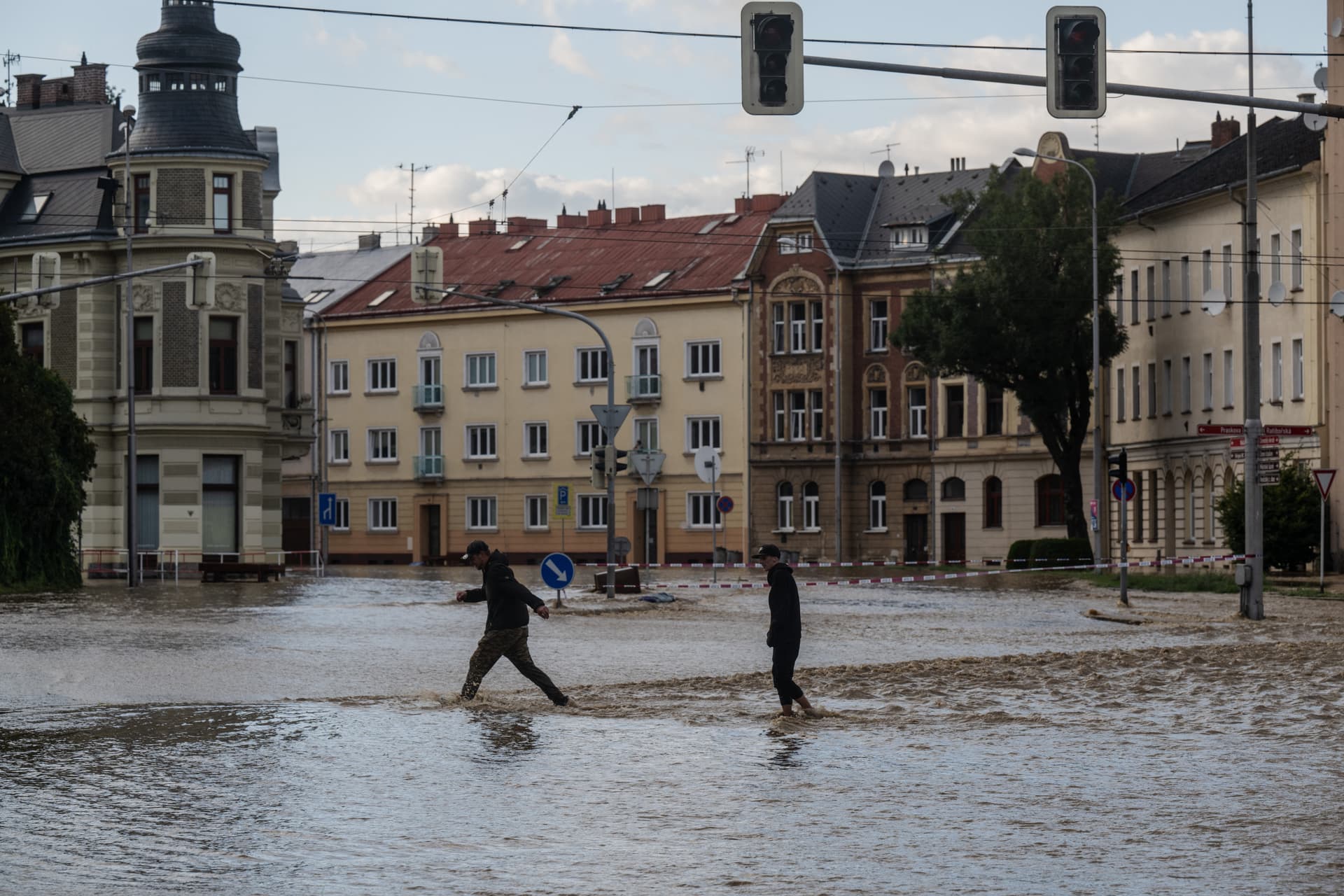Ötre emelkedett a csehországi árvíz halálos áldozatainak száma