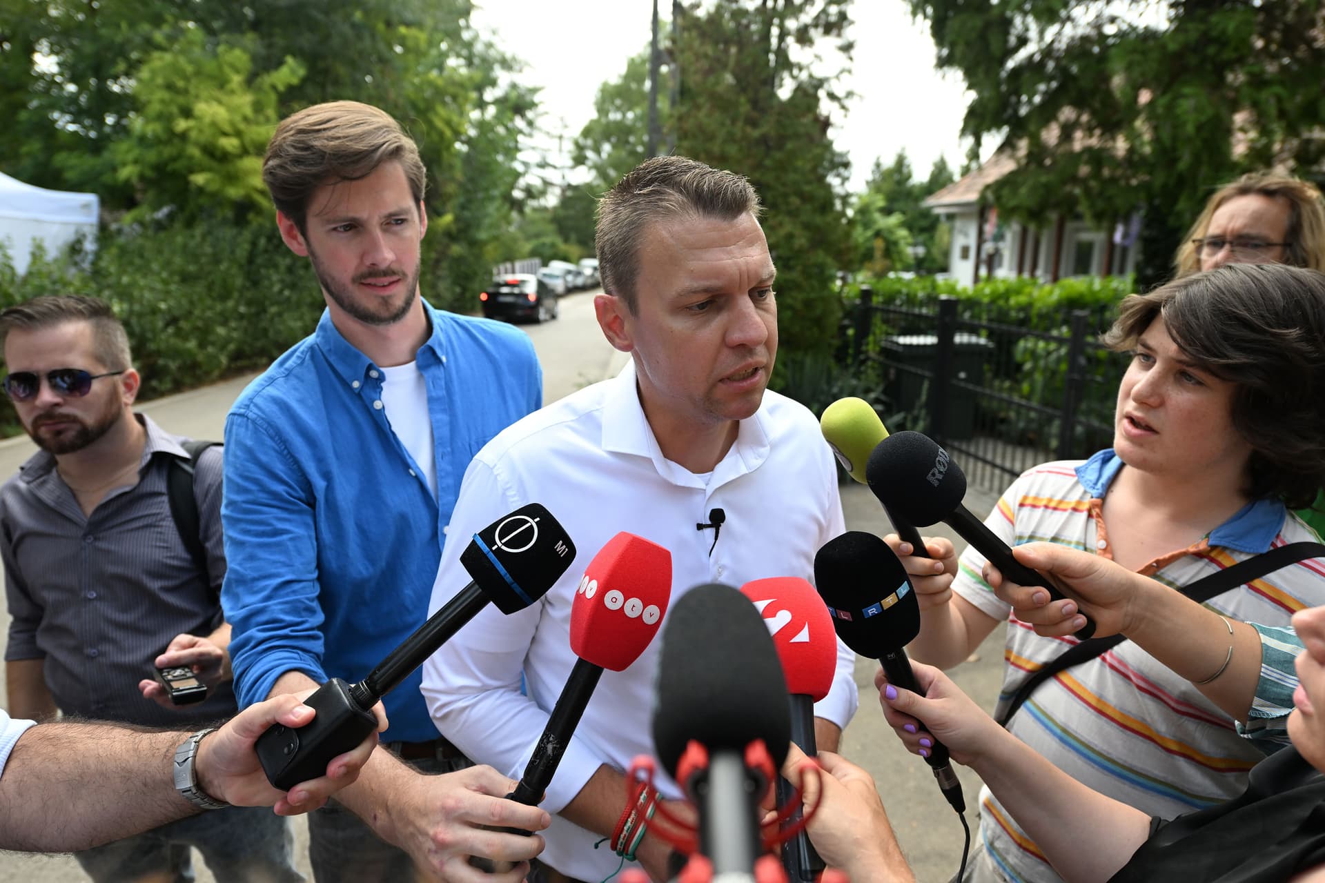 Menczer Tamás: Magyar Péter a brüsszeli migrációs szabályokat követeli a kormánytól, ezzel pedig elárulja a magyar embereket