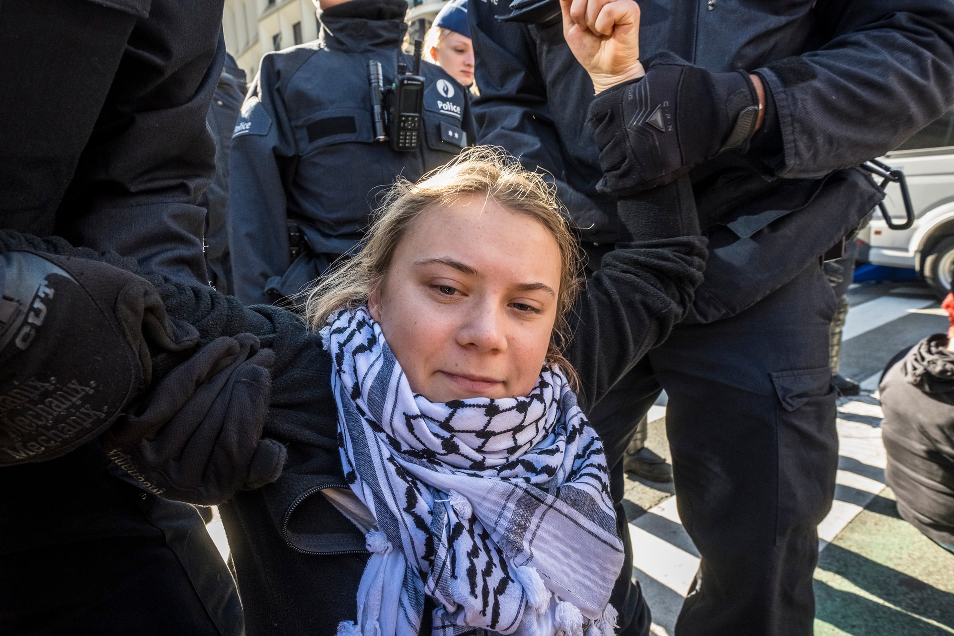Greta Thunberget erőszakosnak ismerték el