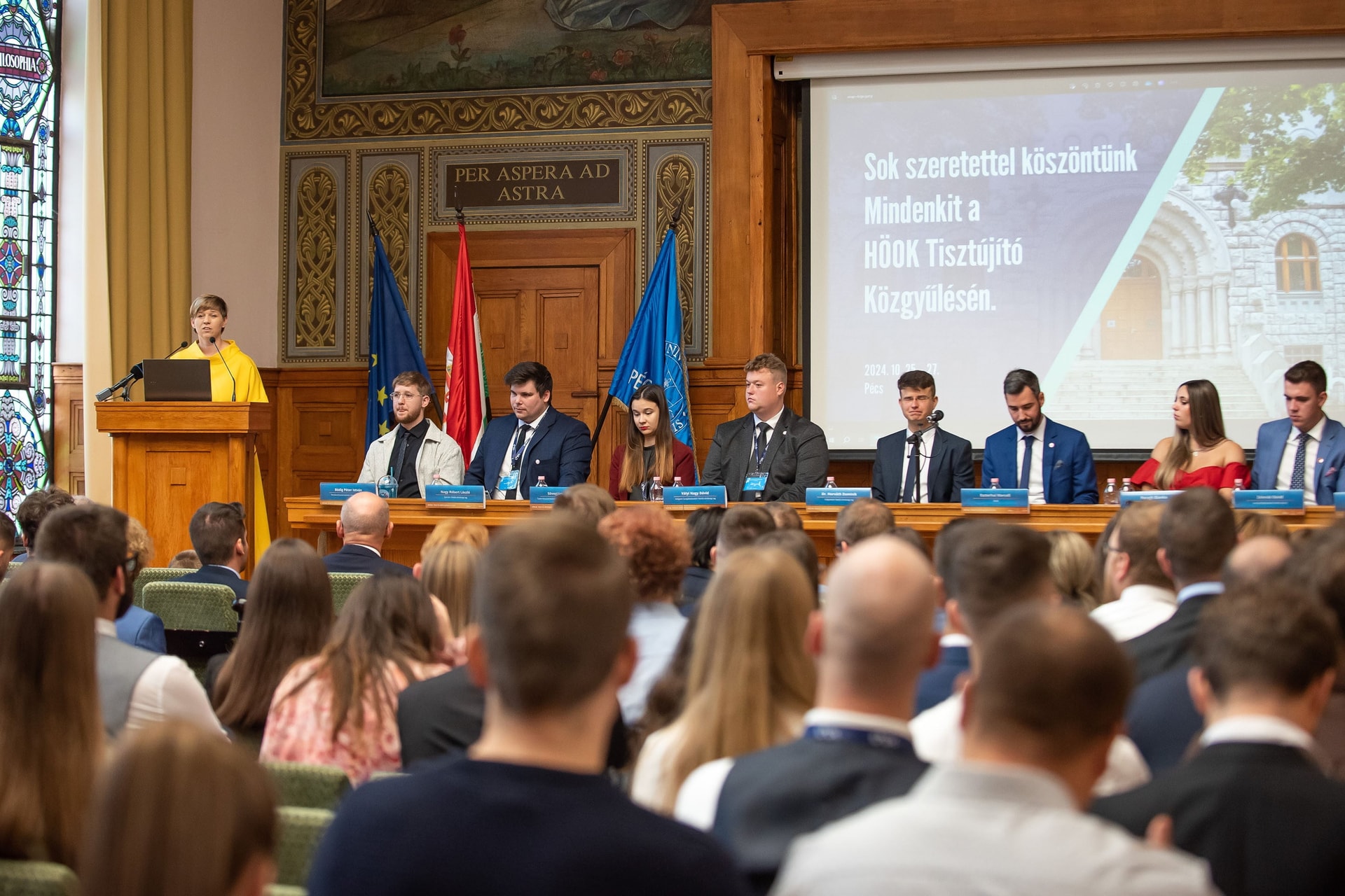 „A fiatalok sikere a nemzet sikere”