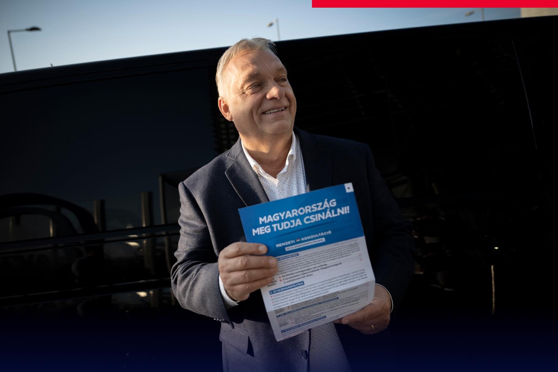 Orbán Viktor megmutatta az új nemzeti konzultációs ívet