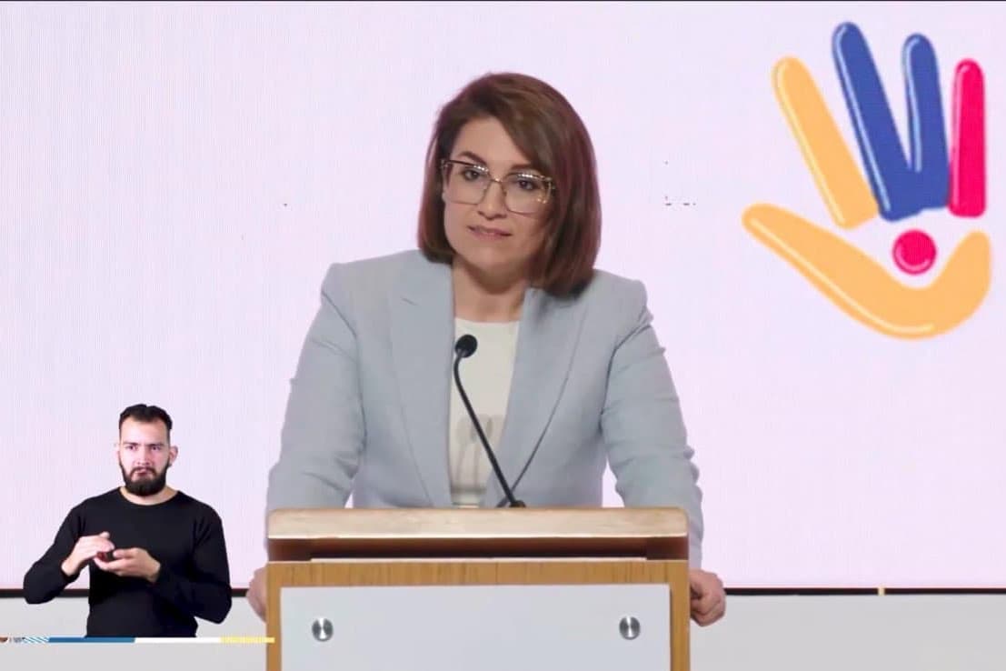 Illés Boglárka: Magyarországon a gyermekvédelem az első számú kulcskérdés