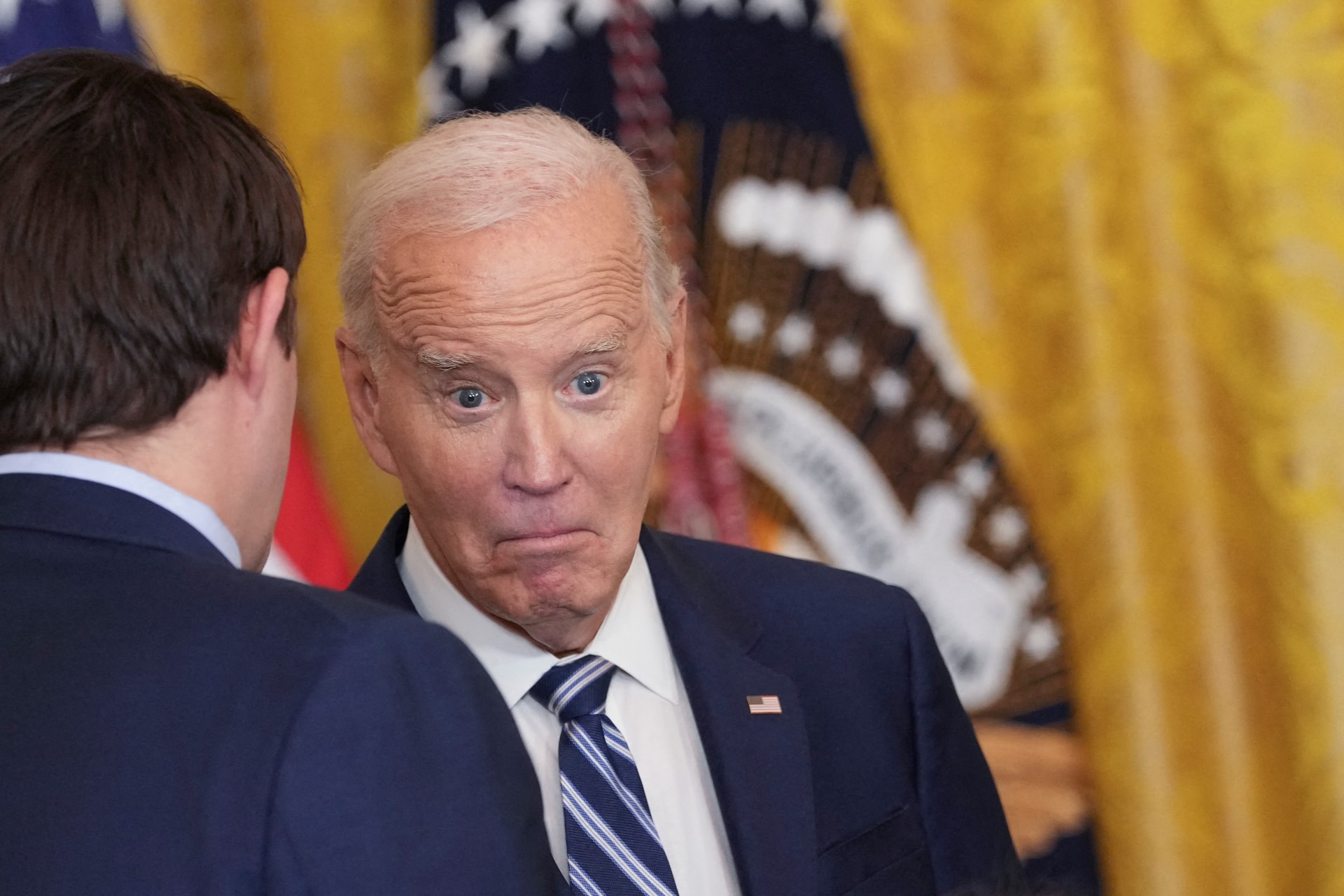 Biden zavarba jött a Los Angeles-i tüzekről szóló tájékoztatón + VIDEÓ