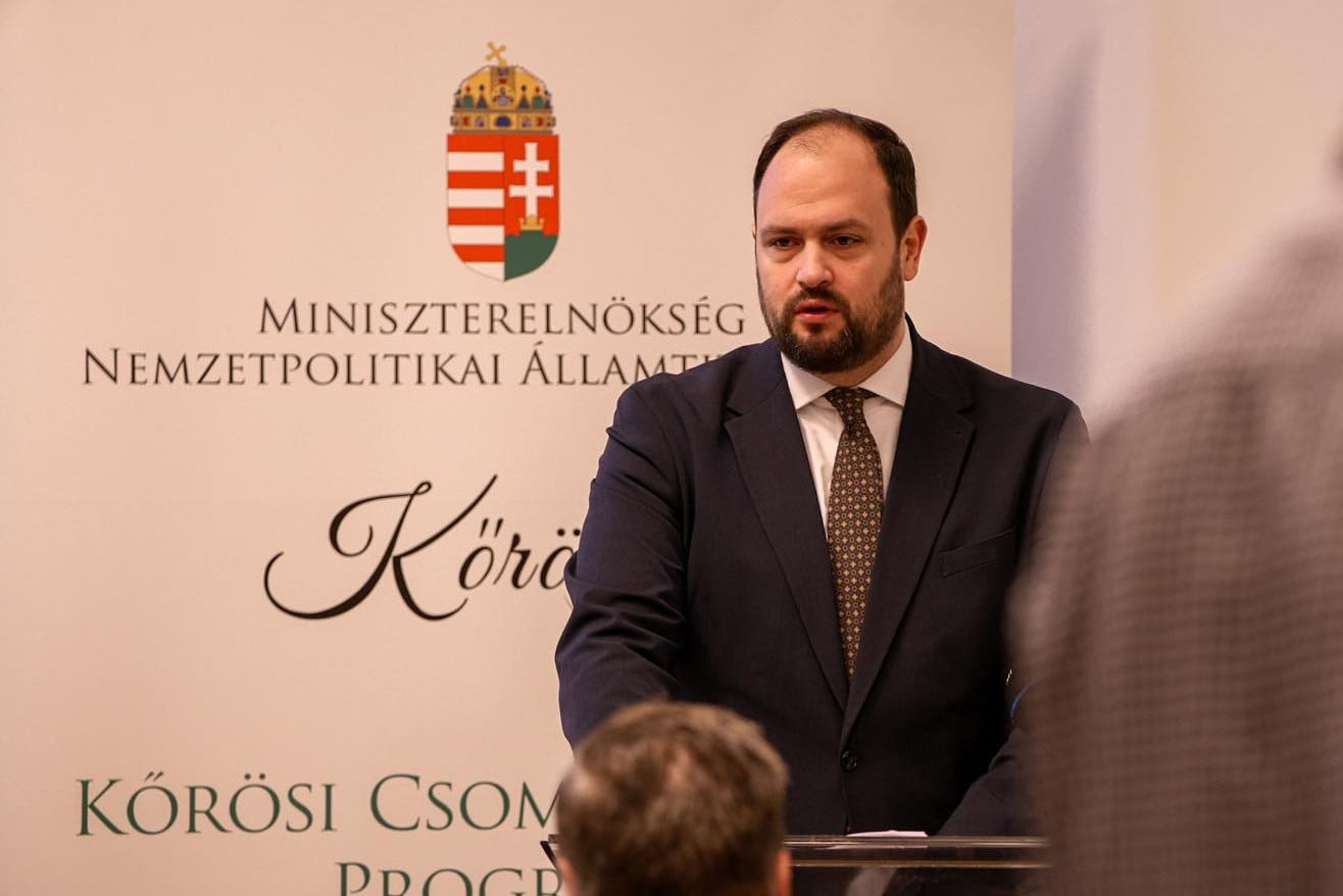 Nacsa Lőrinc: A kormány kiáll a külhoni magyar közösségek nyelvi jogai mellett