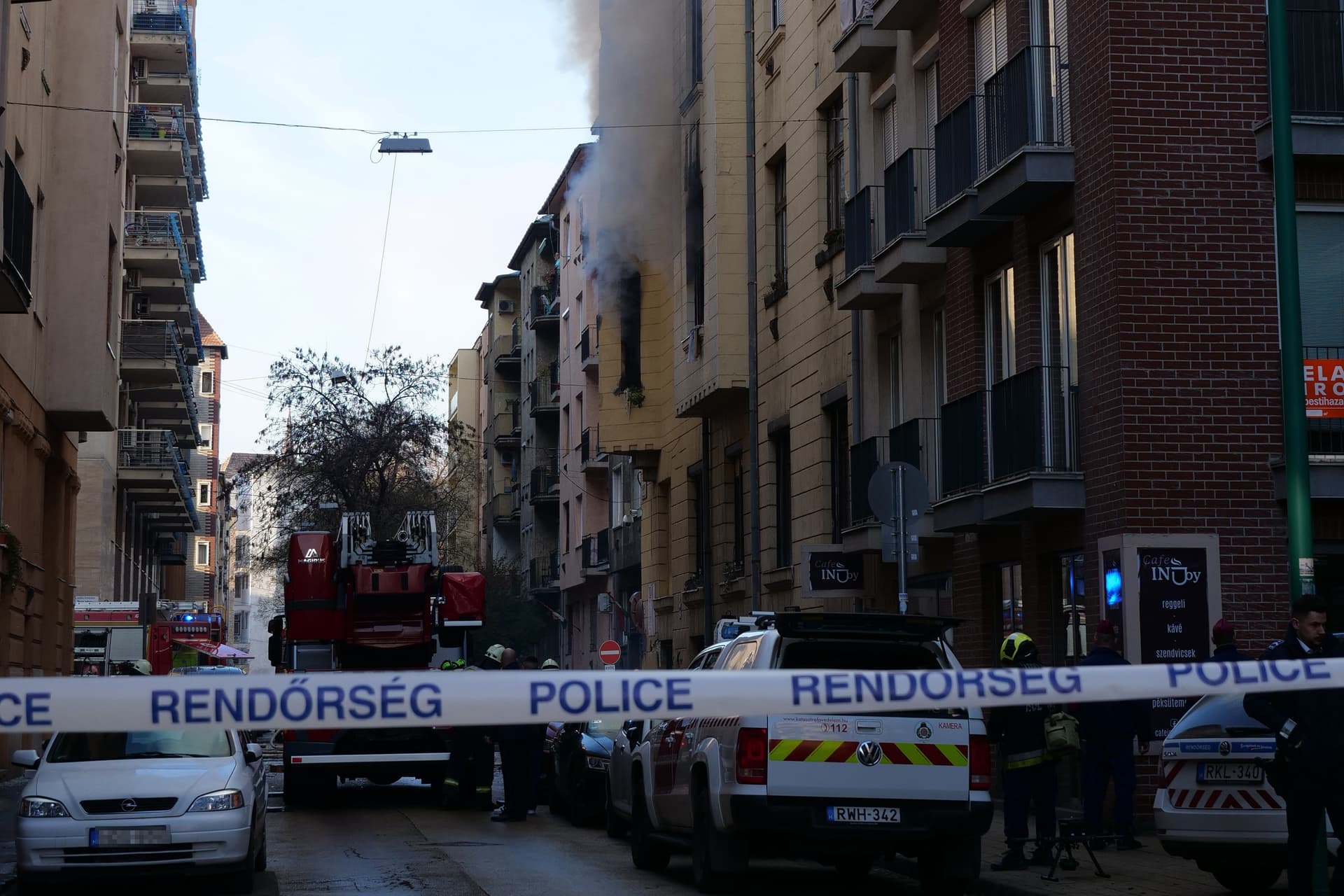 Robbanás volt egy ferencvárosi társasházban