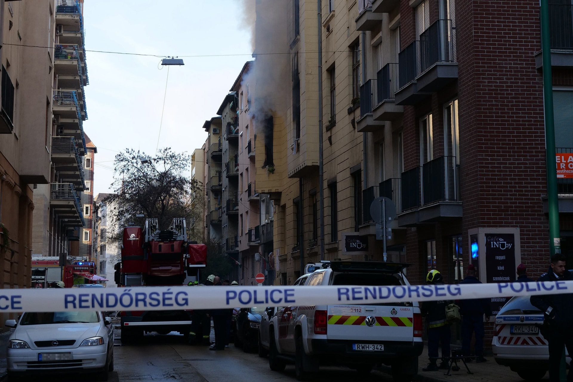 Robbanás volt egy ferencvárosi társasházban