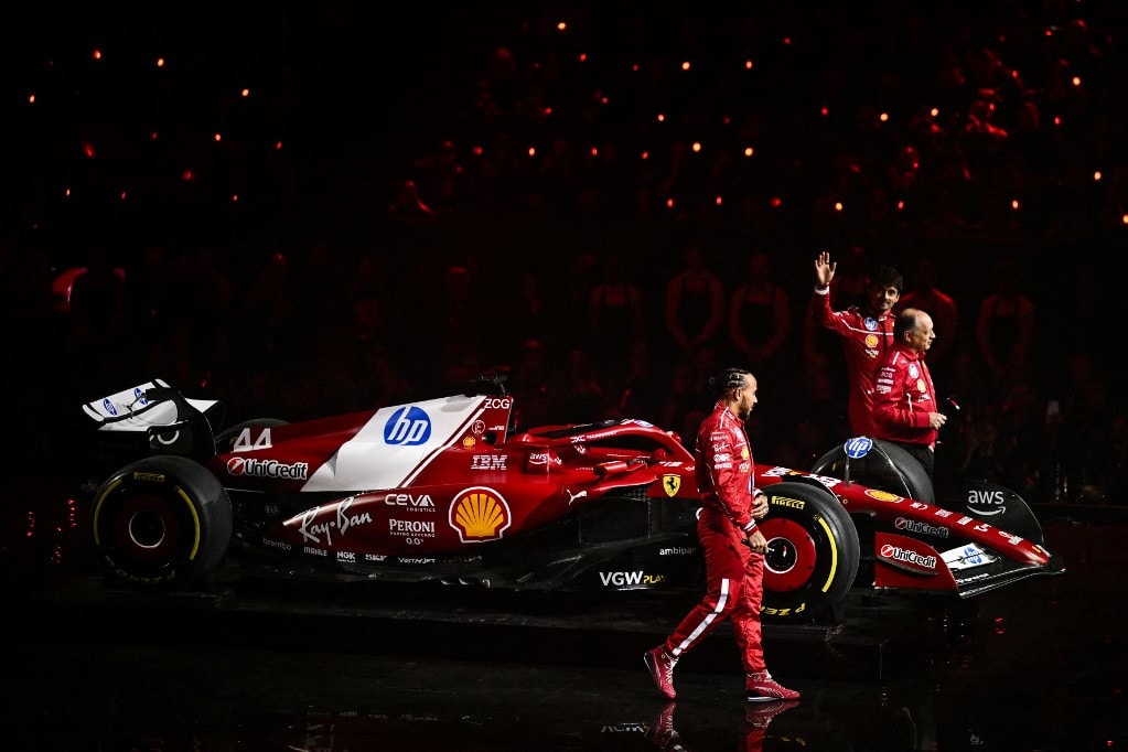Sötétvörös lett a Ferrari, címet védene a McLaren