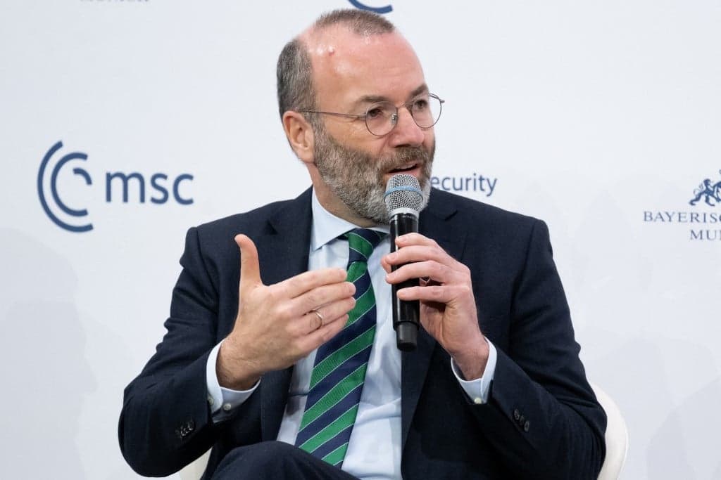 Manfred Weber keményebb fellépést sürget Kínával szemben
