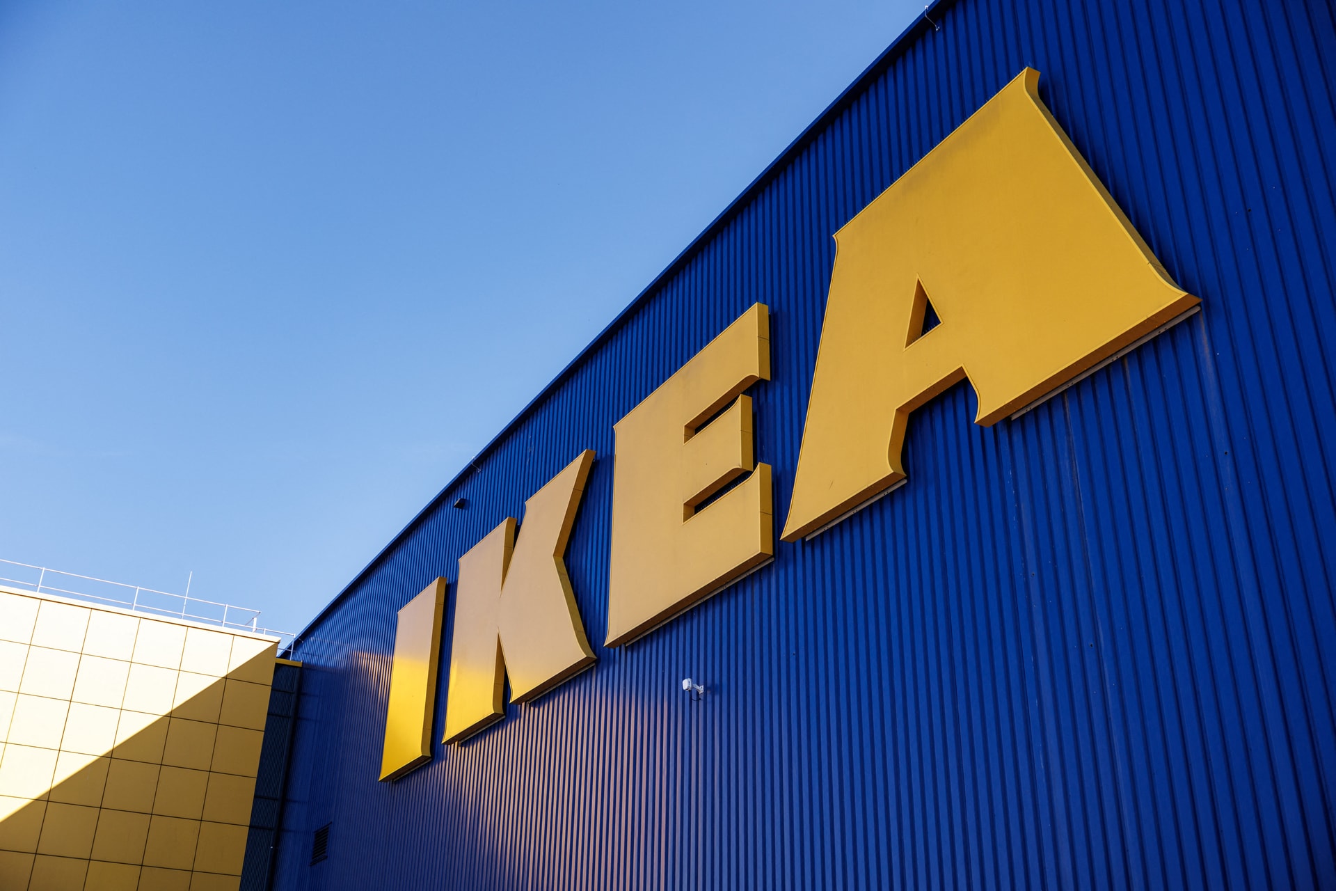 IKEA bútoráruházat gyújtott fel egy ukrán férfi