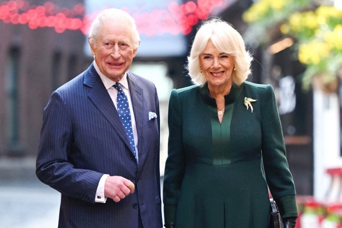Állami látogatást kezd Olaszországban a brit uralkodó