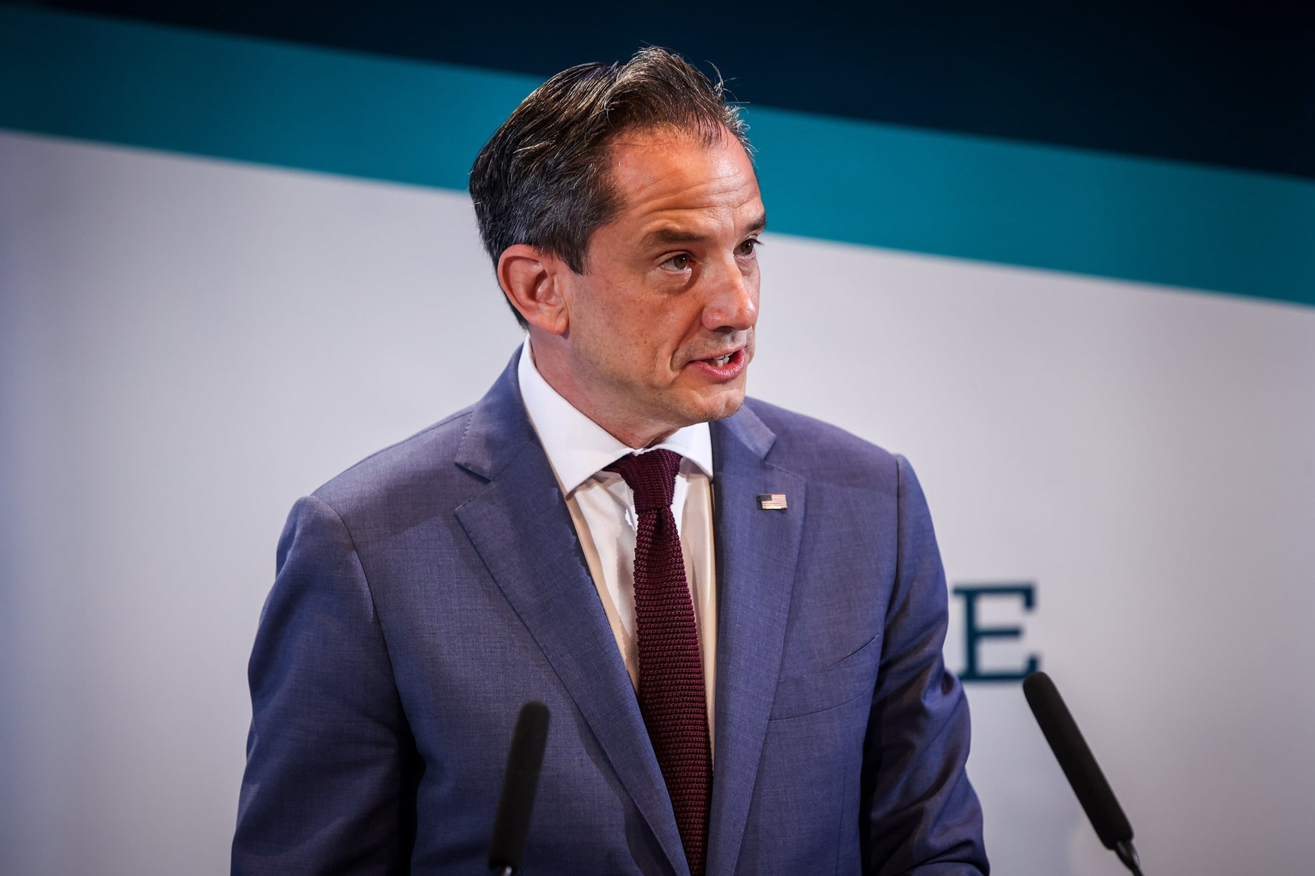 „A demokrácia a másokra való odafigyeléssel kezdődik”