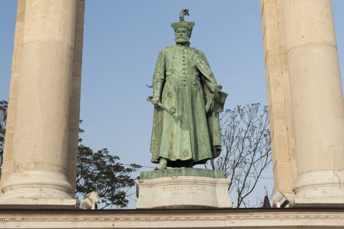 A gepidáktól a Szent Koronáig