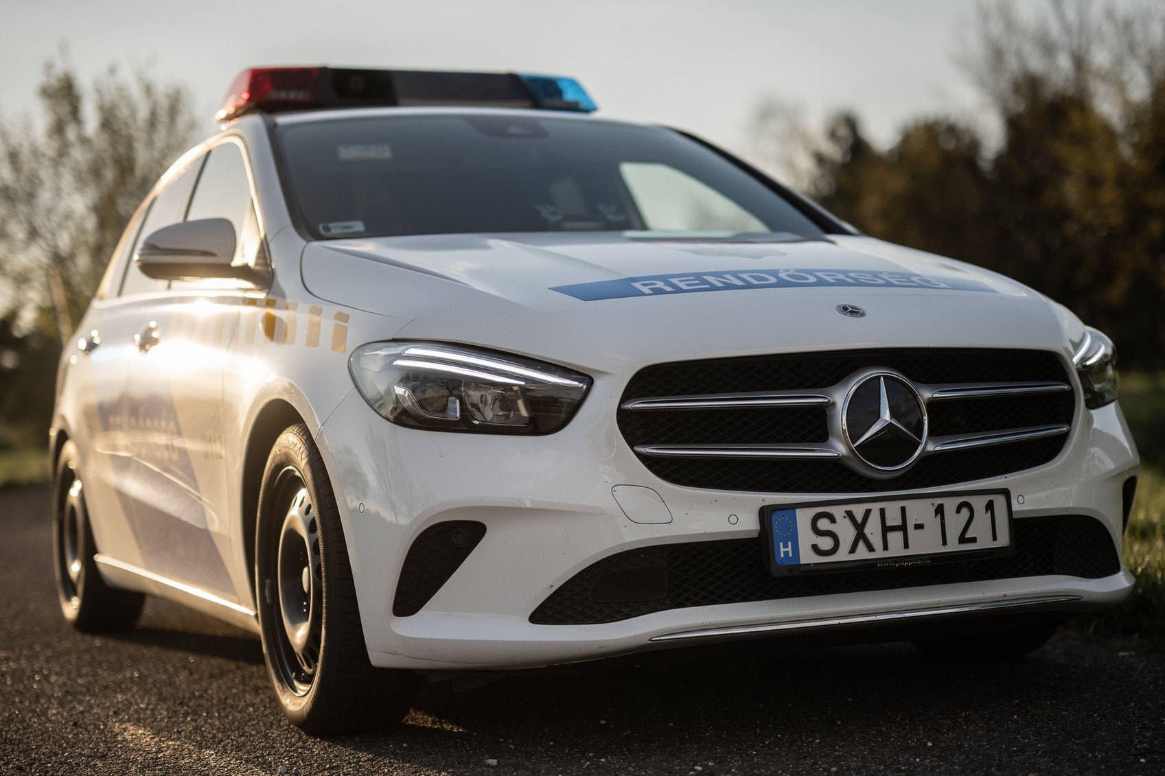 Baleset lassítja a közlekedést az M1-esen Lébénynél
