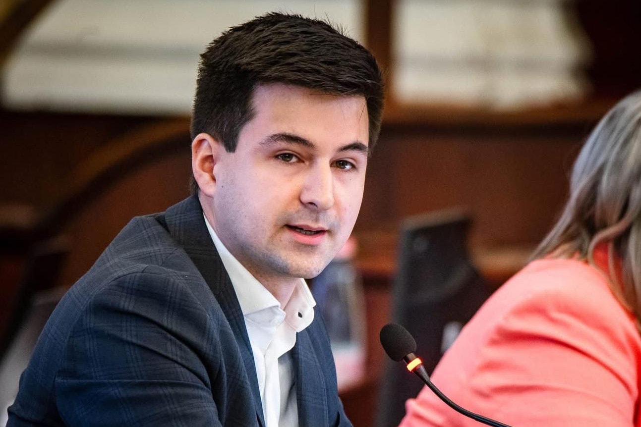 „A városvezető koalíció politikai védelem alá helyezte a Tisza Pártot és Kollár Kingát”
