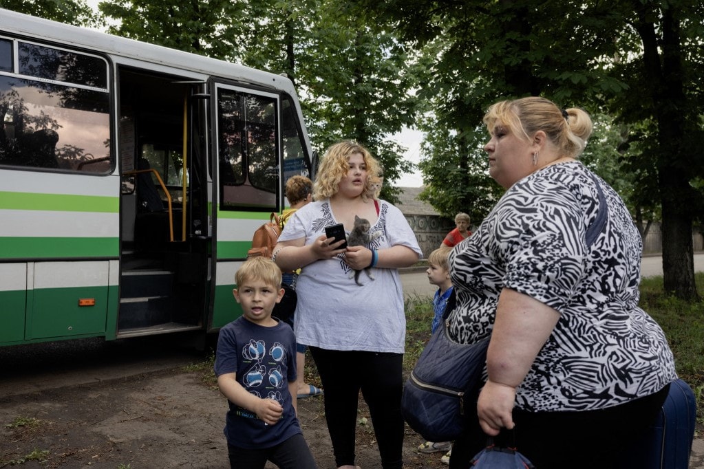 Kilenc ukrajnai faluból evakuálják a gyerekeket
