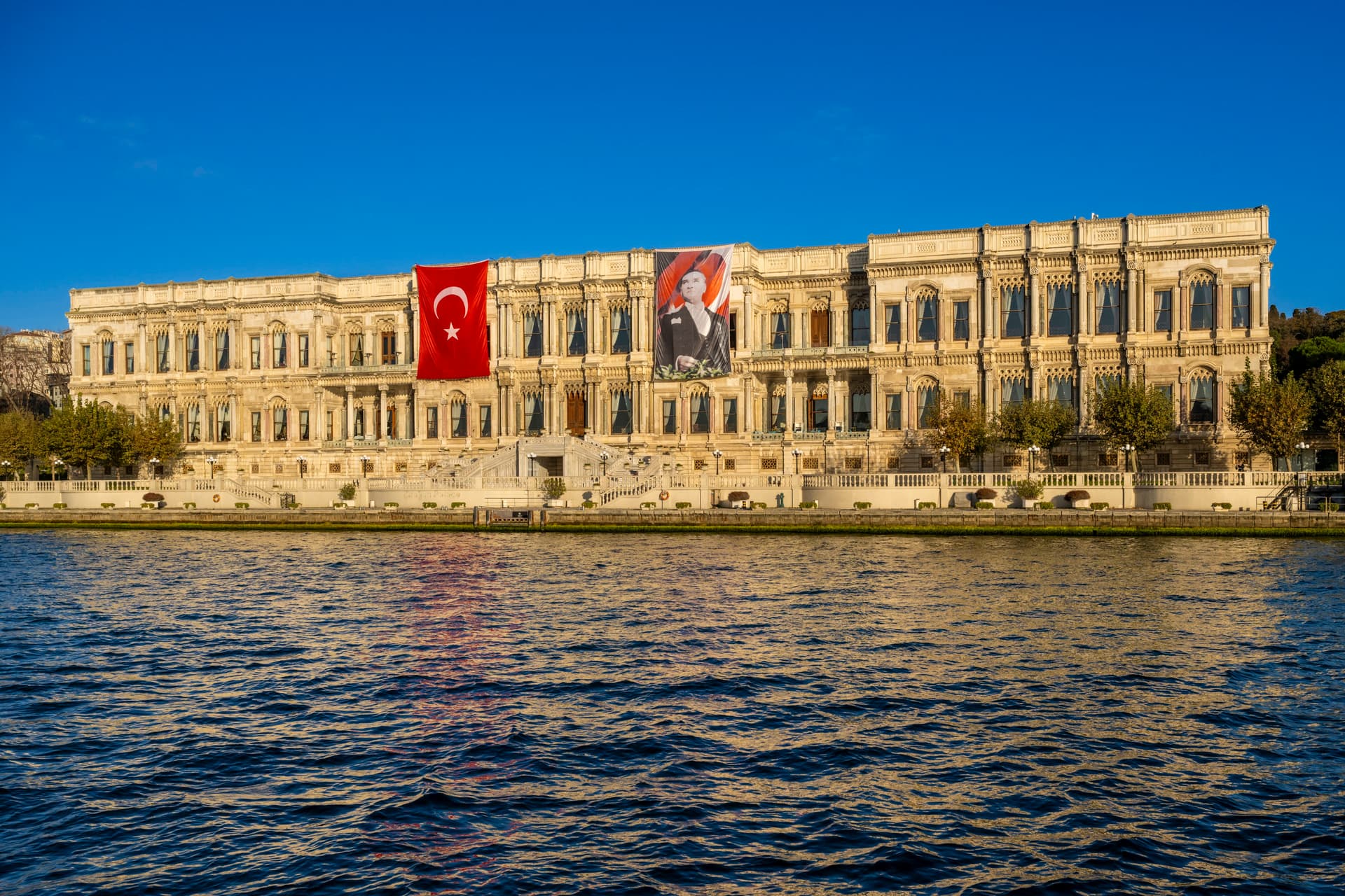 Bombakeresés Isztambulban