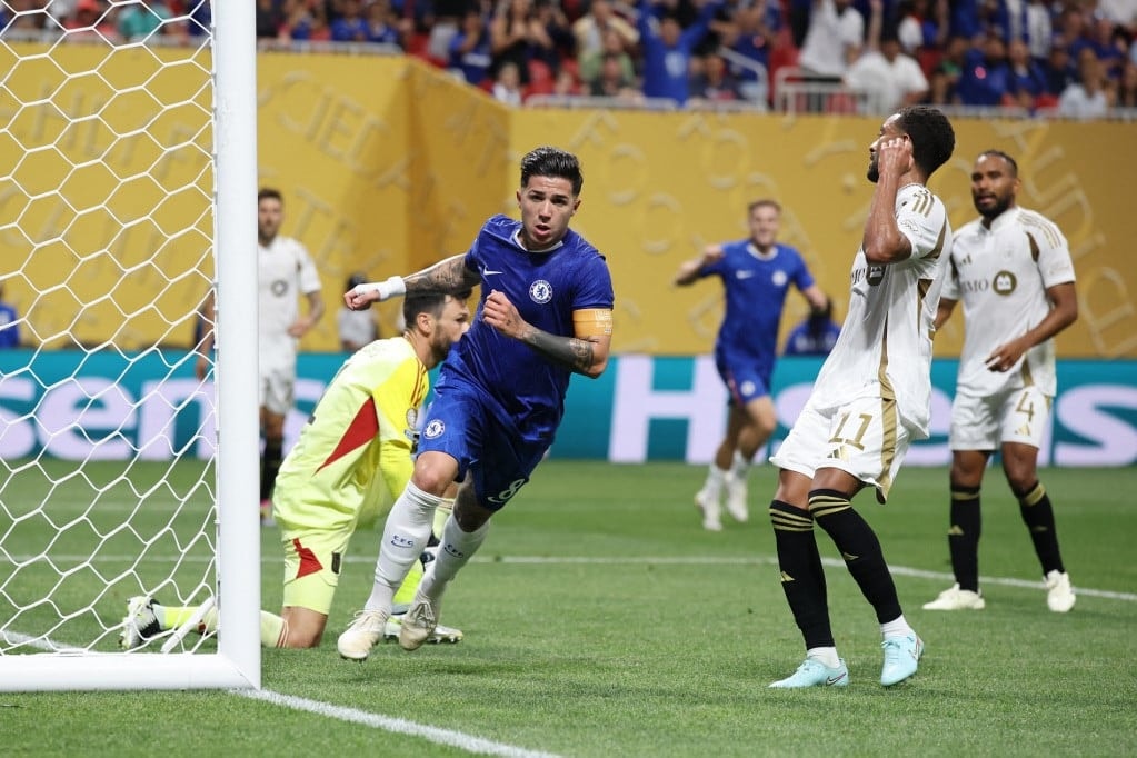 A Chelsea is győztes rajtott vett