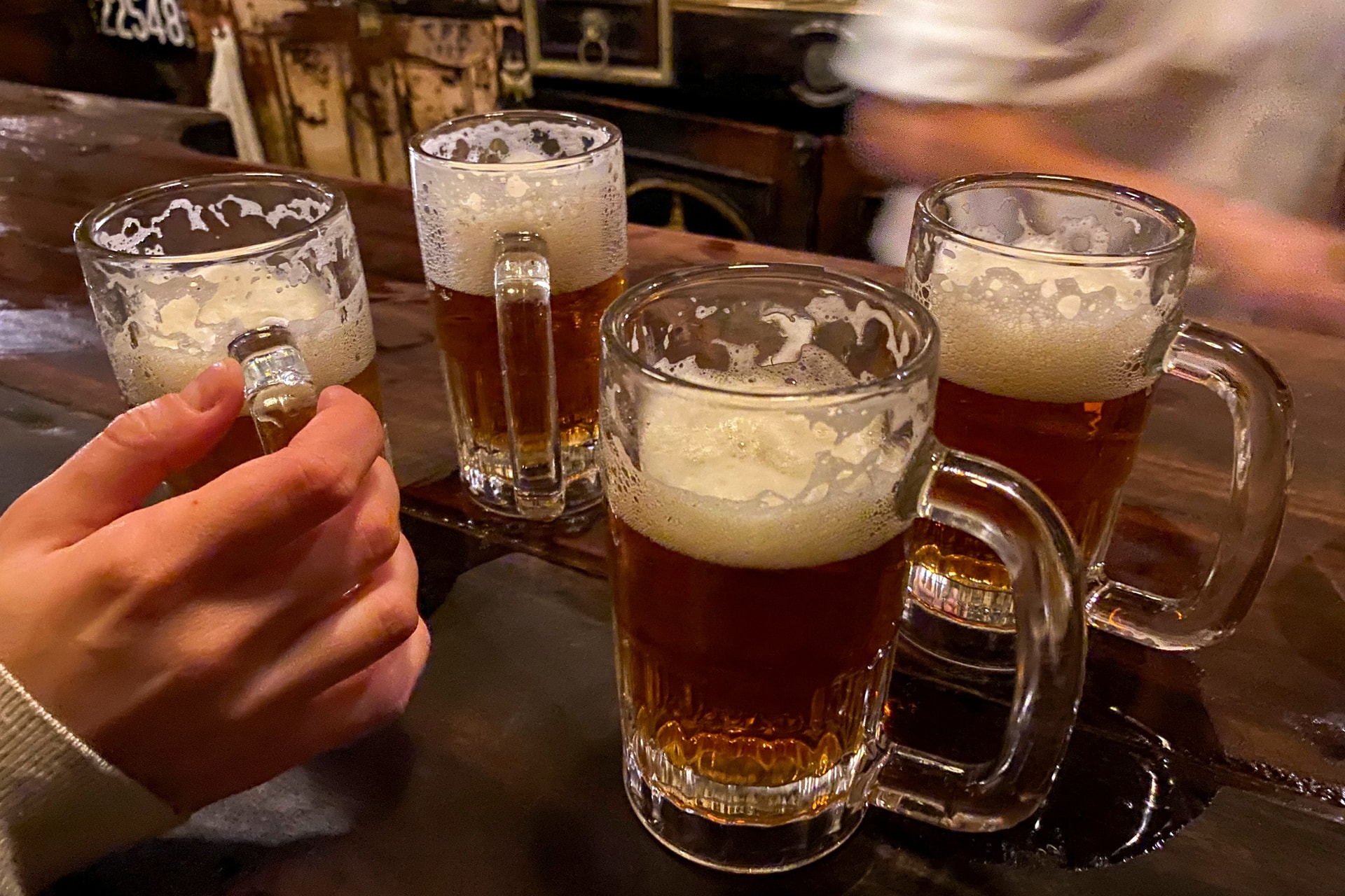 Még mindig sokan adnak el kiskorúaknak alkoholt