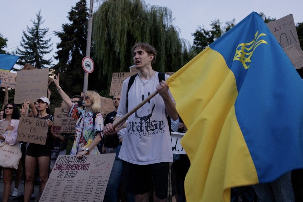 Egyre bizalmatlanabbak az ukránok
