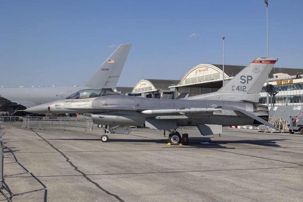 Megszűnt az összeköttetés egy ukrán F-16-os harci repülőgéppel