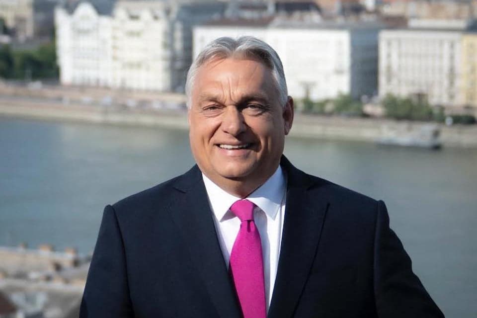 Sorra állnak át a politikusok Orbán oldalára