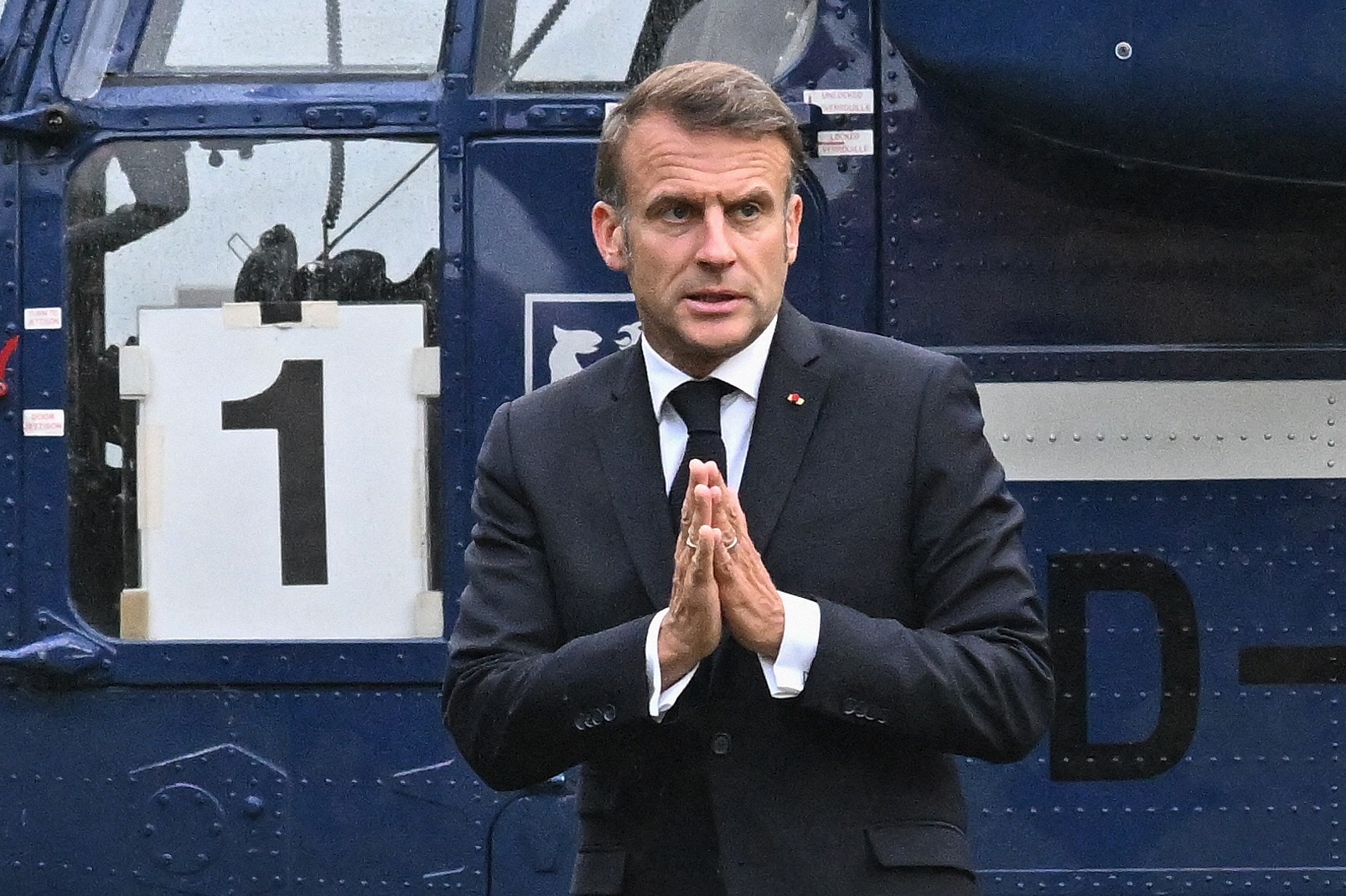 Macron megölésével fenyegetőzött