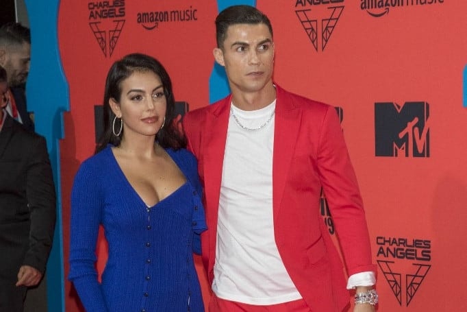 Cristiano Ronaldo megnősül