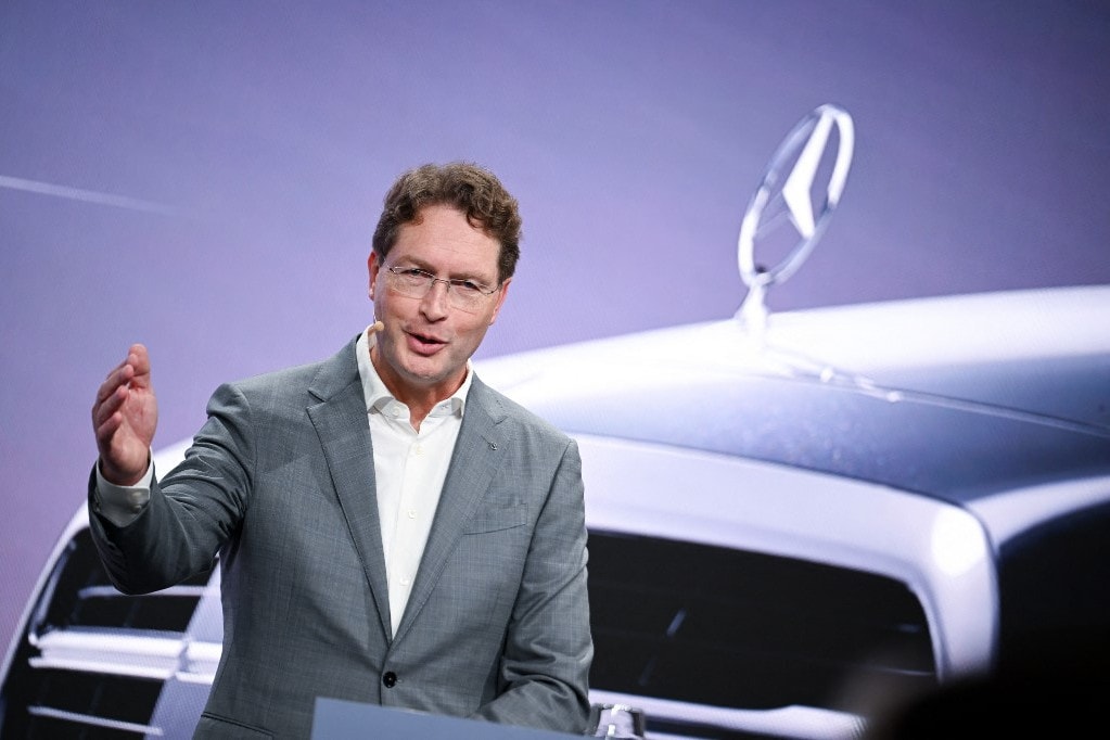 Nehéz üzleti környezetben kell helyt állnia az autóiparnak a Mercedes vezérigazgatója szerint