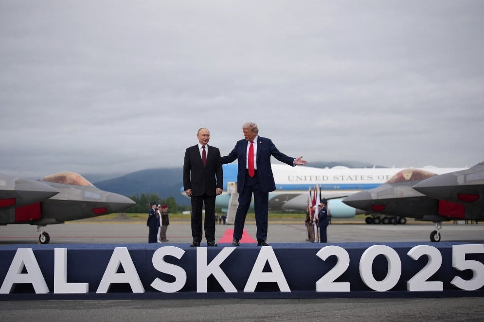 Trump majdnem átadta Ukrajnát Putyinnak Alaszkában