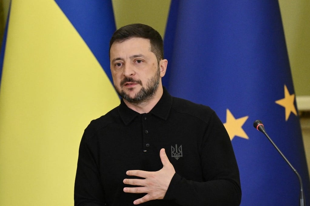 Zelenszkij tárgyalóasztalhoz kényszerítené Putyint
