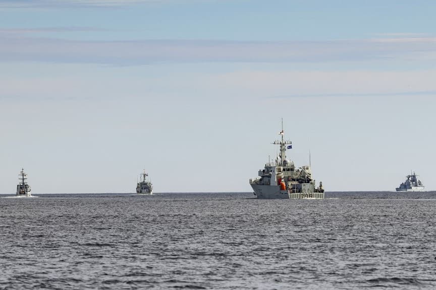 „Ősi” navigációra váltottak a hajók a Balti tengeren