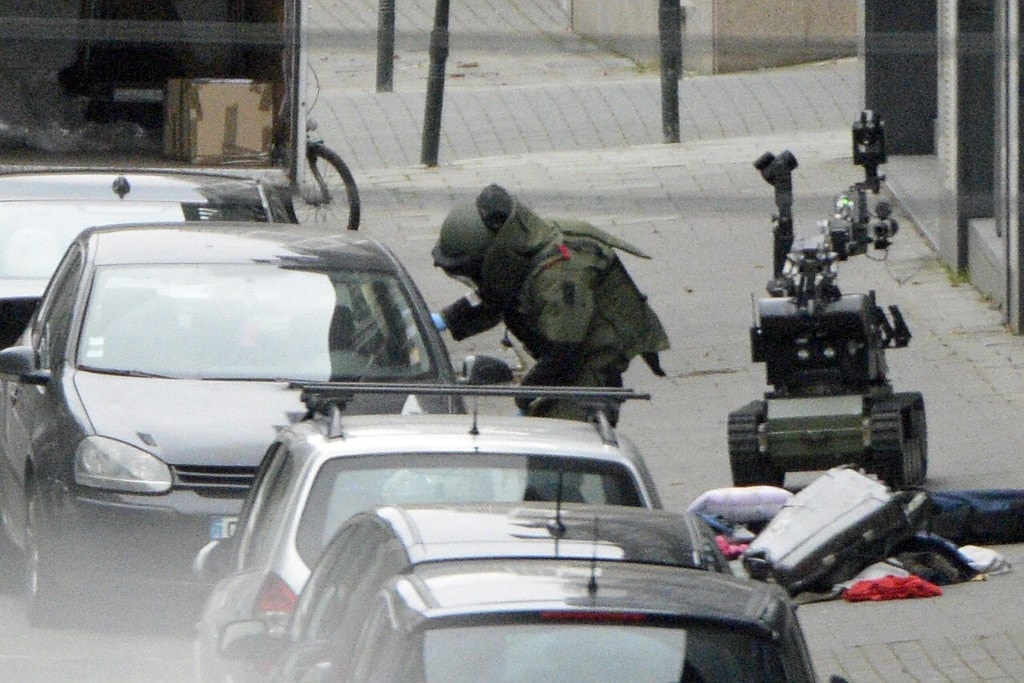 Ismét jöttek, s bombariadóztak