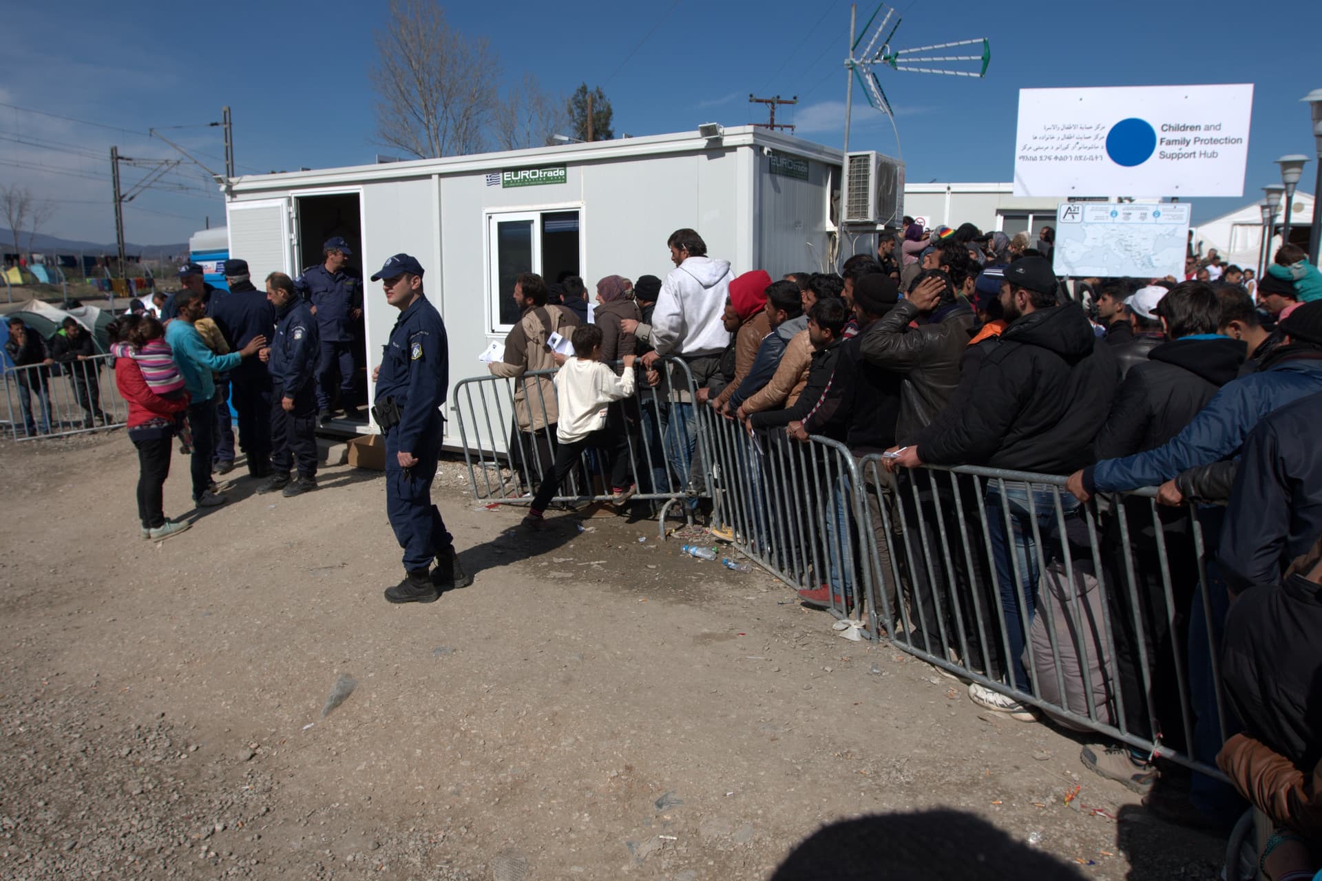 A görög miniszter kemény bejelentése a migrációval kapcsolatban