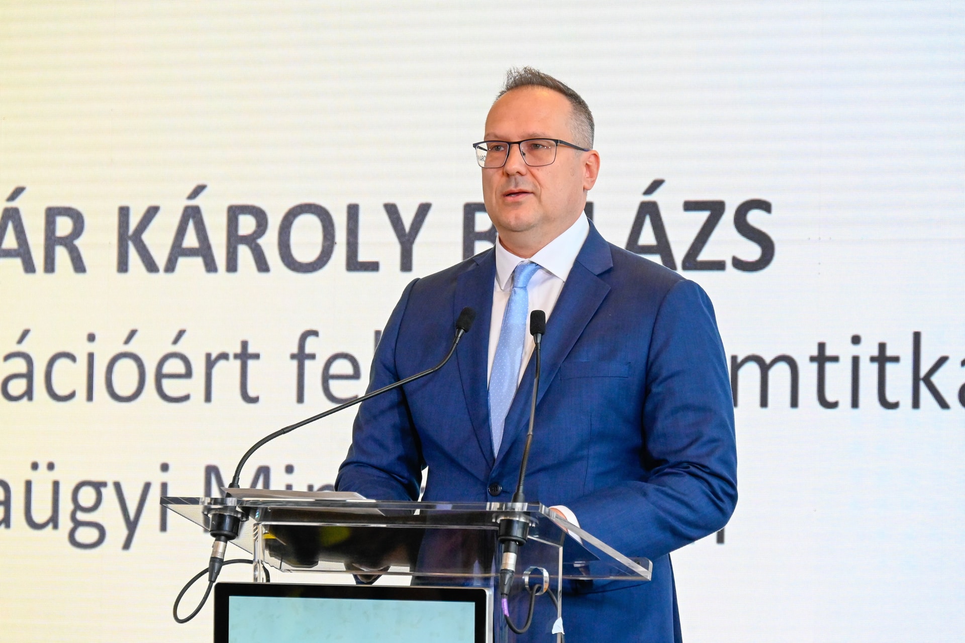 A Gondosóra nemzeti ügy