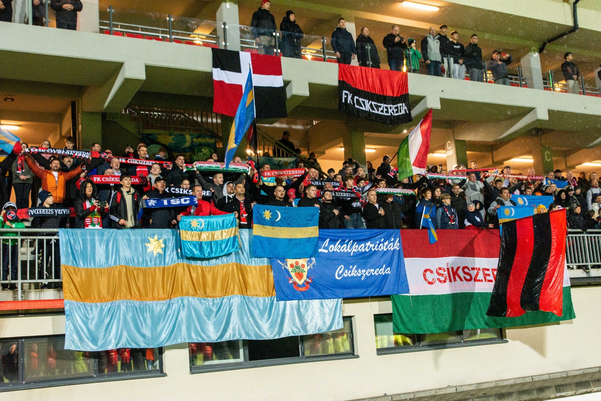 Székely zászlókat rongáltak Udvarszékhelyen