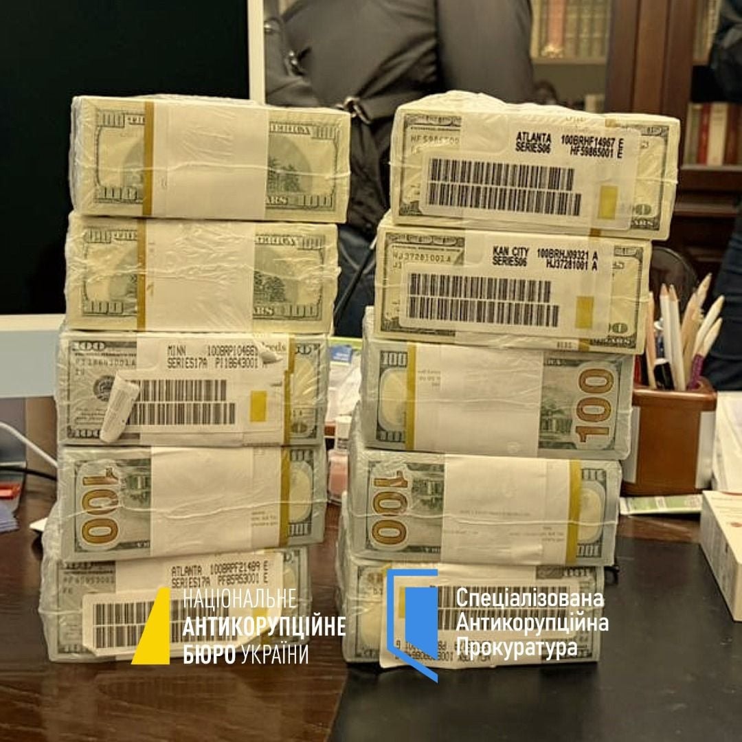 A hatóságok már nem tudják elhallgatni a korrupciós botrányt