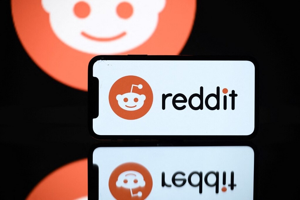 Új közösségimédia-tilalom lépett hatályba
