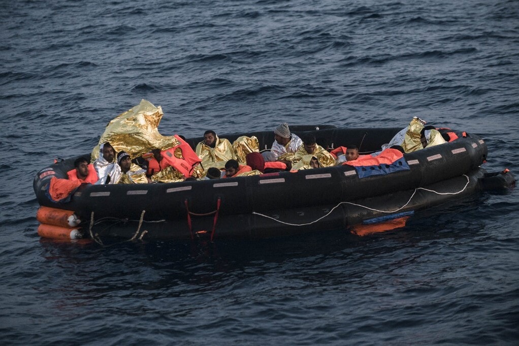 Migránsokat szállító csónak ütközött a parti őrség egyik hajójával Törökországnál