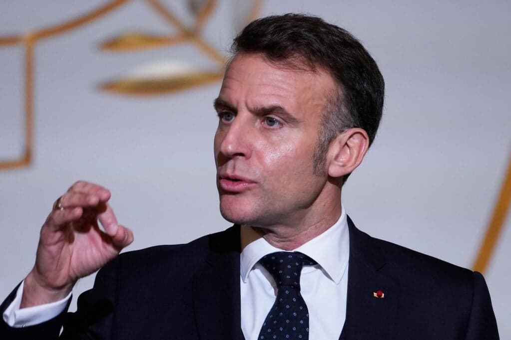 Macron elbukott