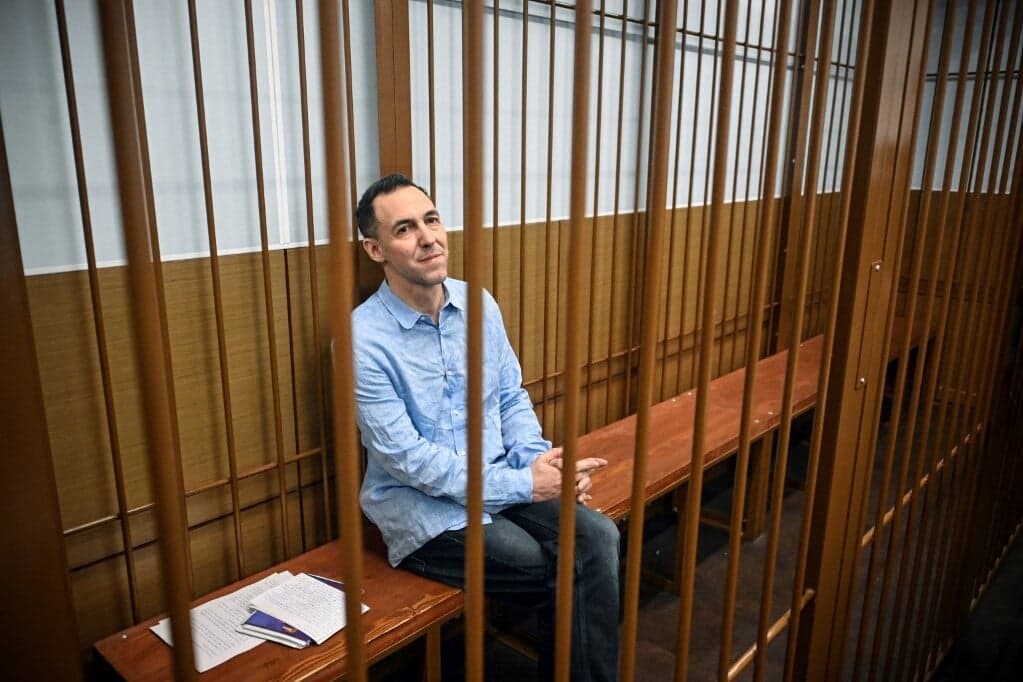 Fogolycsere Párizs és Moszkva között