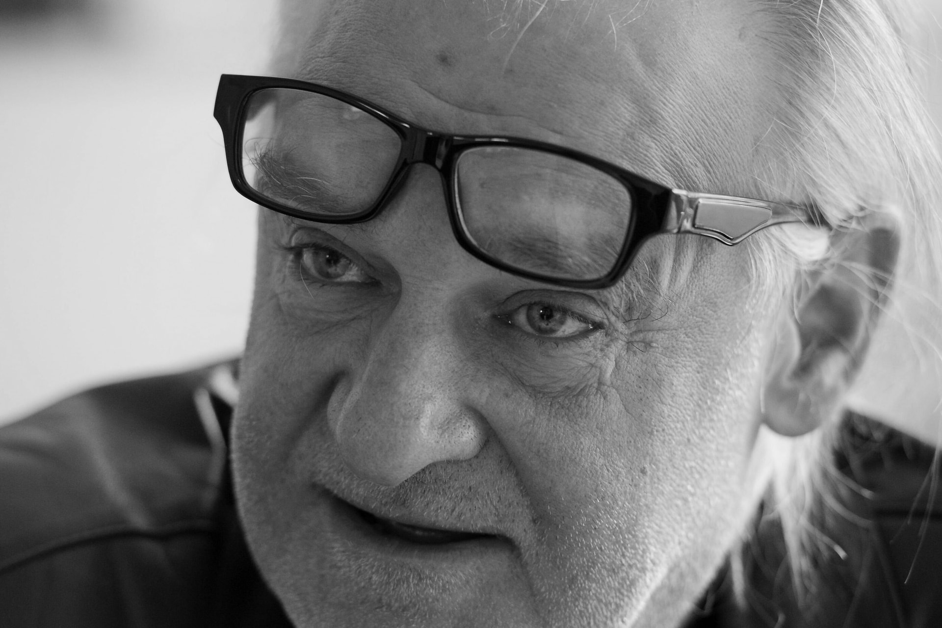 Meghalt Tarr Béla