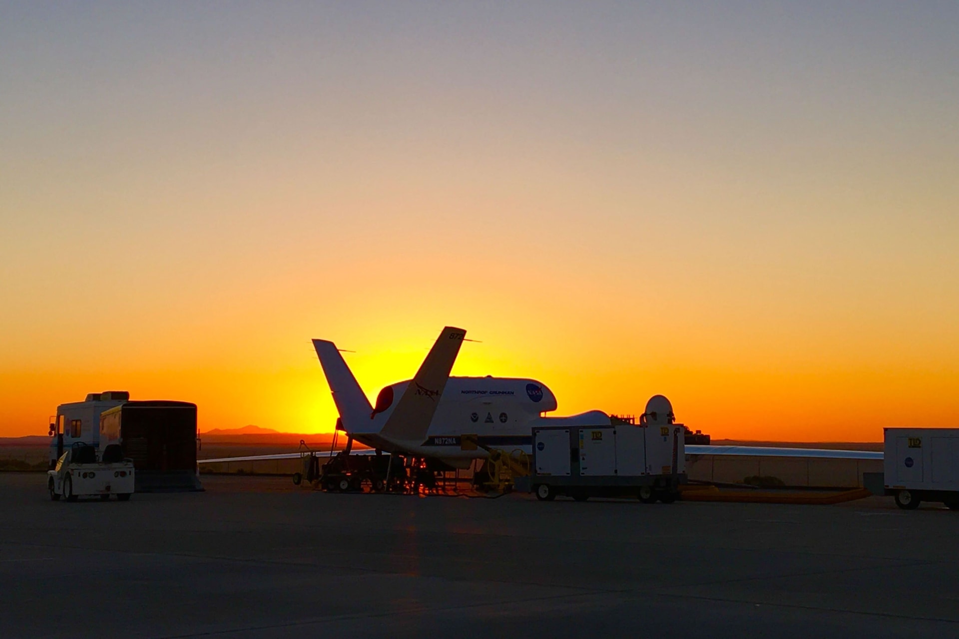 Kényszerleszállást hajtott végre a NASA repülőgépe + VIDEÓ