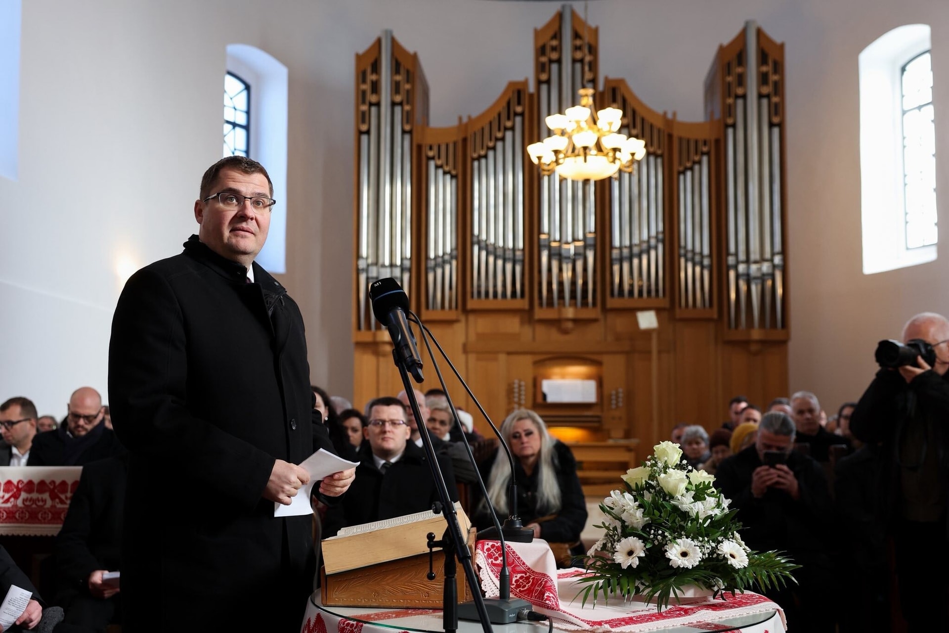 Ismét a háború pengeélén táncolunk