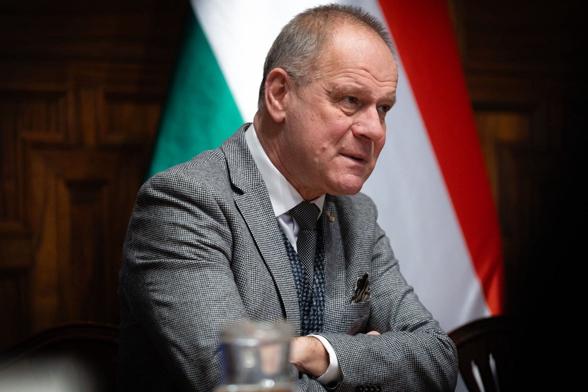 Navracsics Tibor és Ferencz Orsolya nyílt levélben szólította fel a magyar nagytőke jobboldali képviselőit