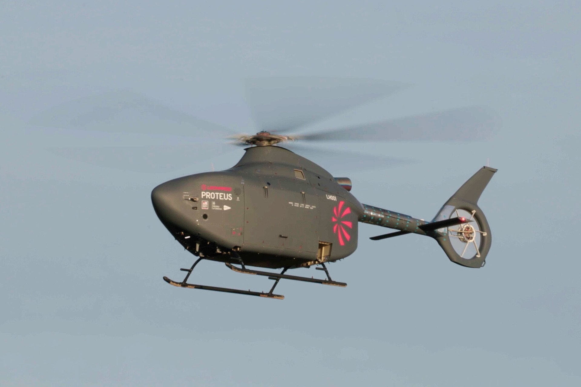 Személyzet nélküli helikoptert tesztelt a brit haditengerészet