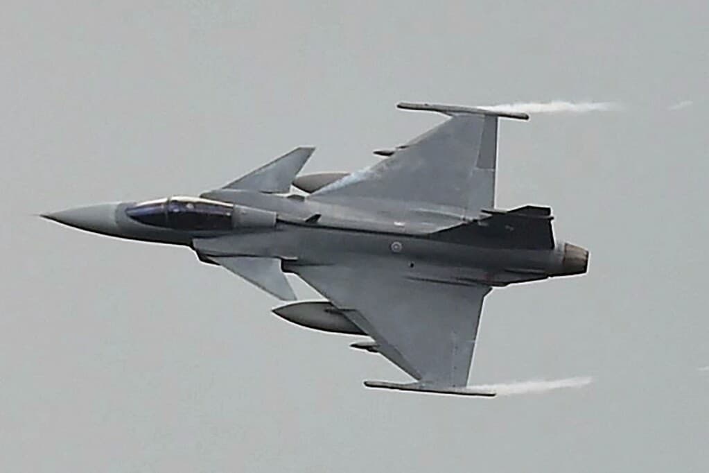 Svédország átadta az első Gripen vadászgépeket Ukrajnának
