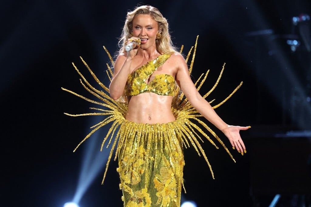 Zara Larsson megvádolta a Fehér Házat